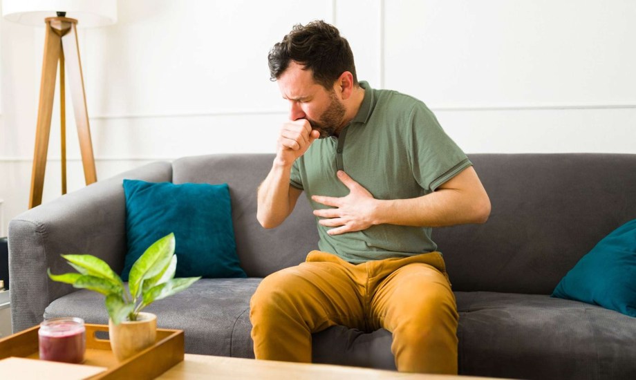 استخدام "فيكس" على القدمين لعلاج الكحة خرافة علمية