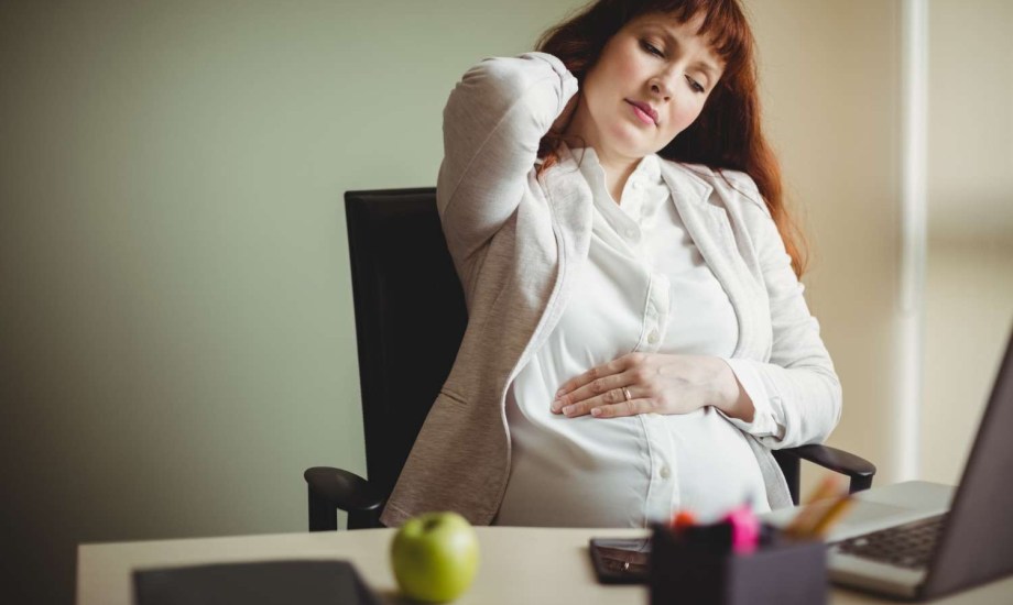 7 علاجات لآلام الرقبة أثناء الحمل