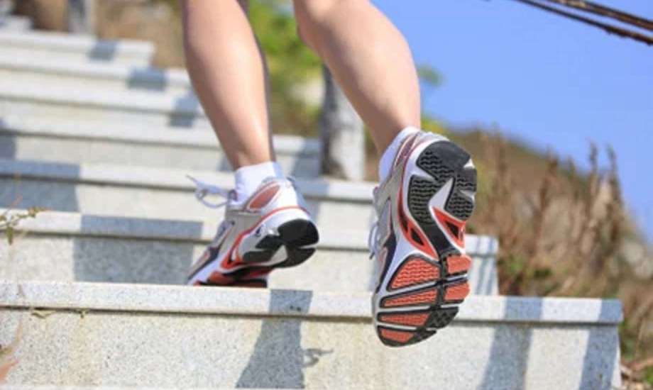 فوائد صعود السلم لمرضى ضغط الدم