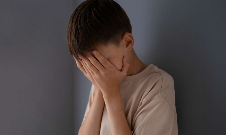 أعراض وأشكال إساءة معاملة الأطفال