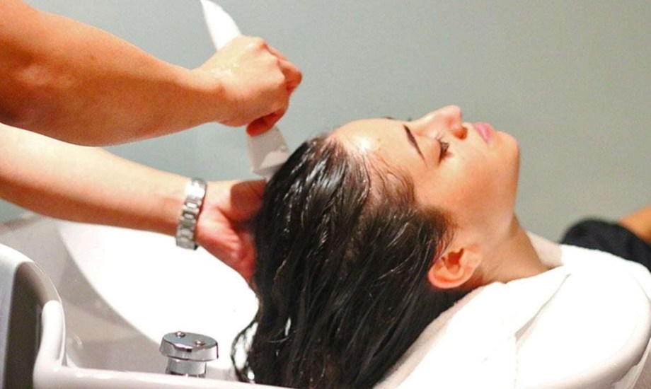 بيريثيون الزنك لعلاج قشرة فروة الرأس