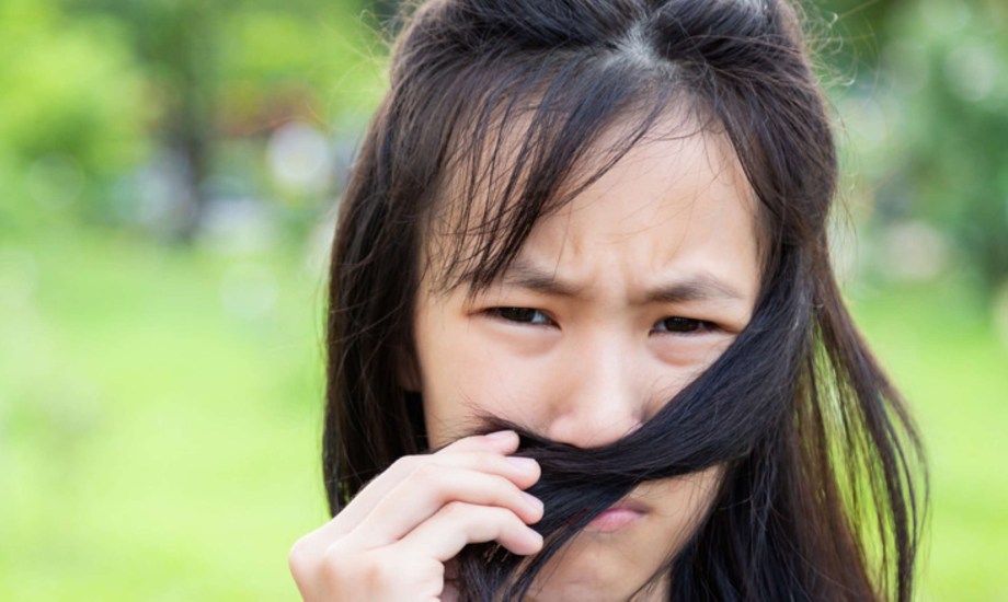 أسباب الرائحة الكريهة لفروة الرأس