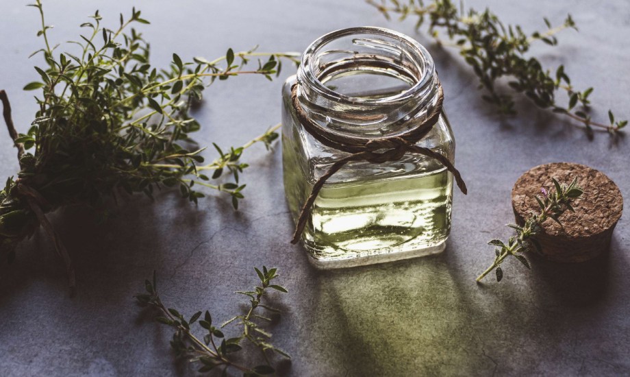 فوائد زيت الزعتر للشعر