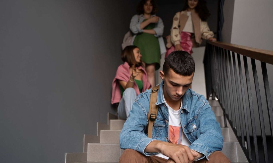 6 علامات تشير إلى العزلة الاجتماعية