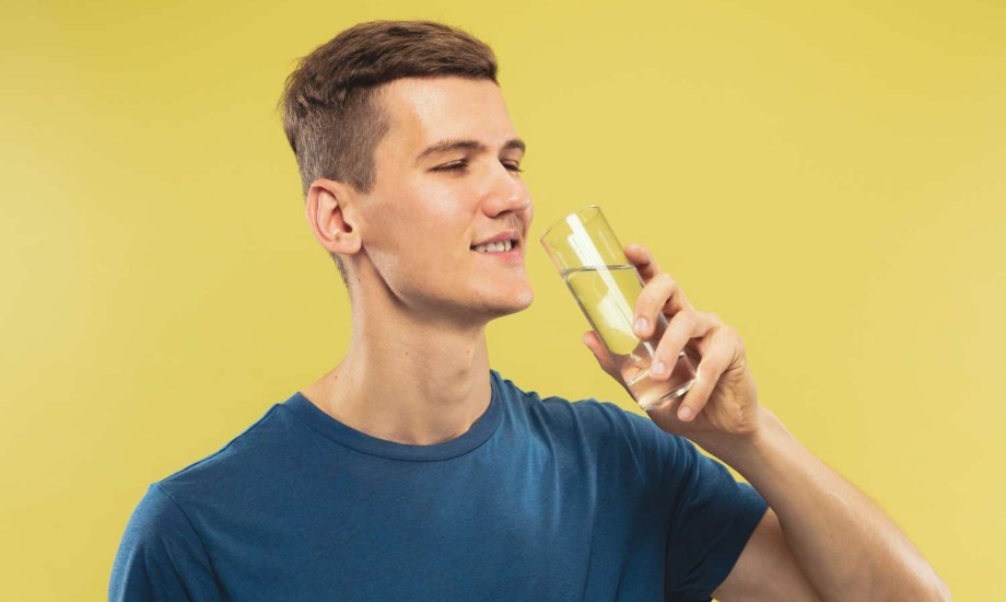 فوائد المياه الفوارة