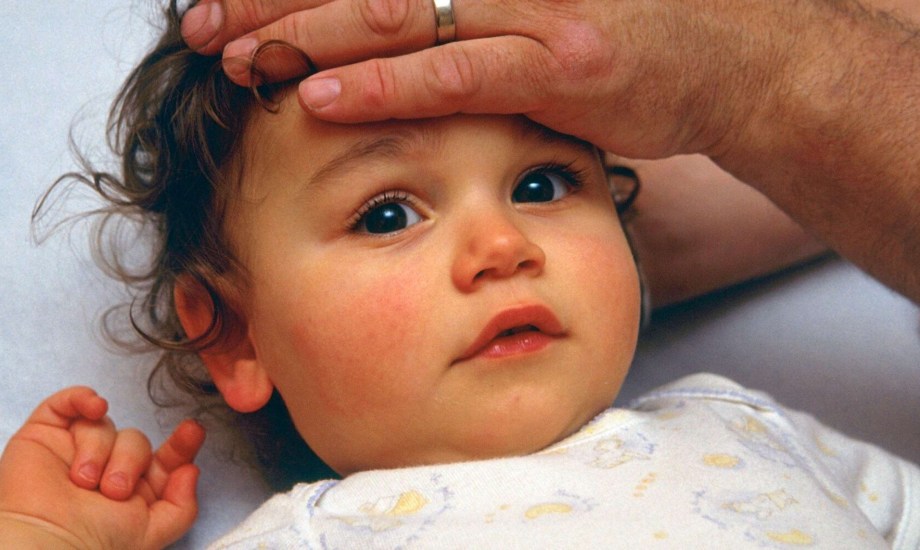 علاجات منزلية لعلاج الجفاف عند الأطفال