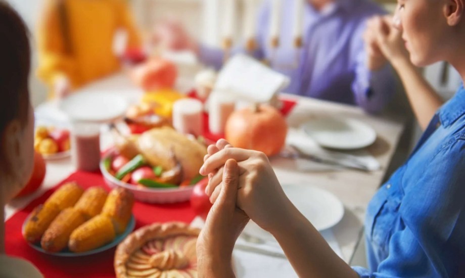 التقاليد العائلية تعزز الهوية والروابط الاجتماعية