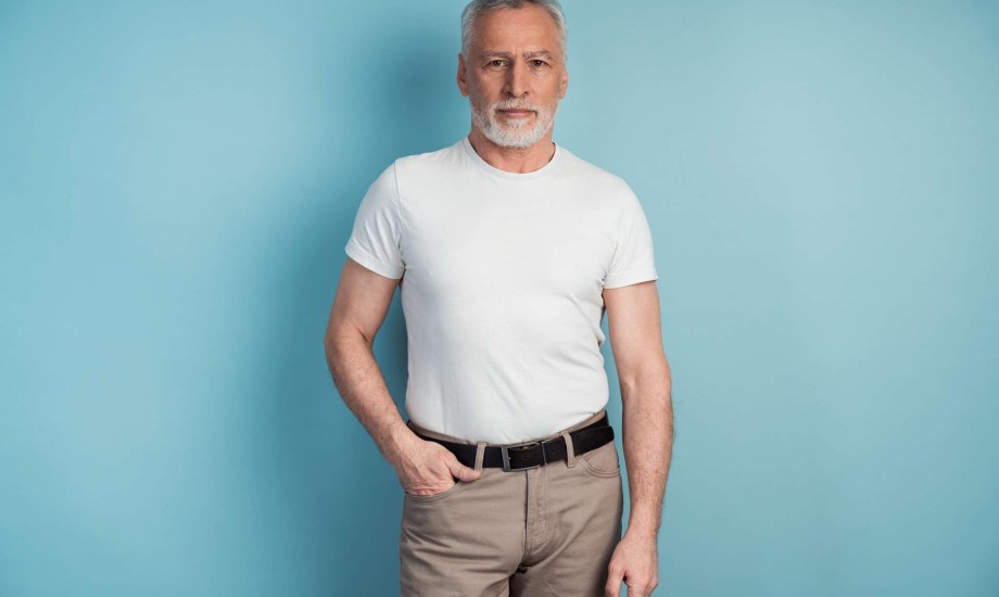عادات غير صحية يمارسها الرجال بعد عمر الـ60