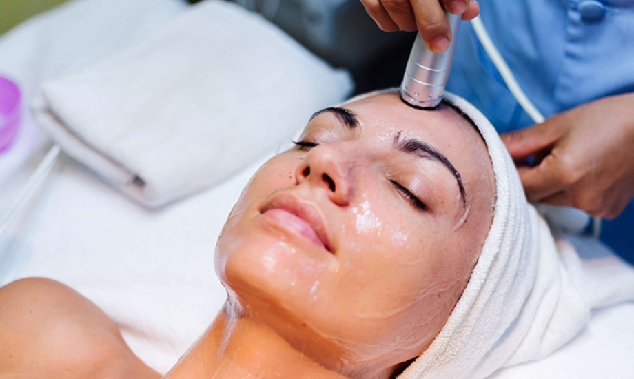 طرق لعلاج الوجه بالأكسجين