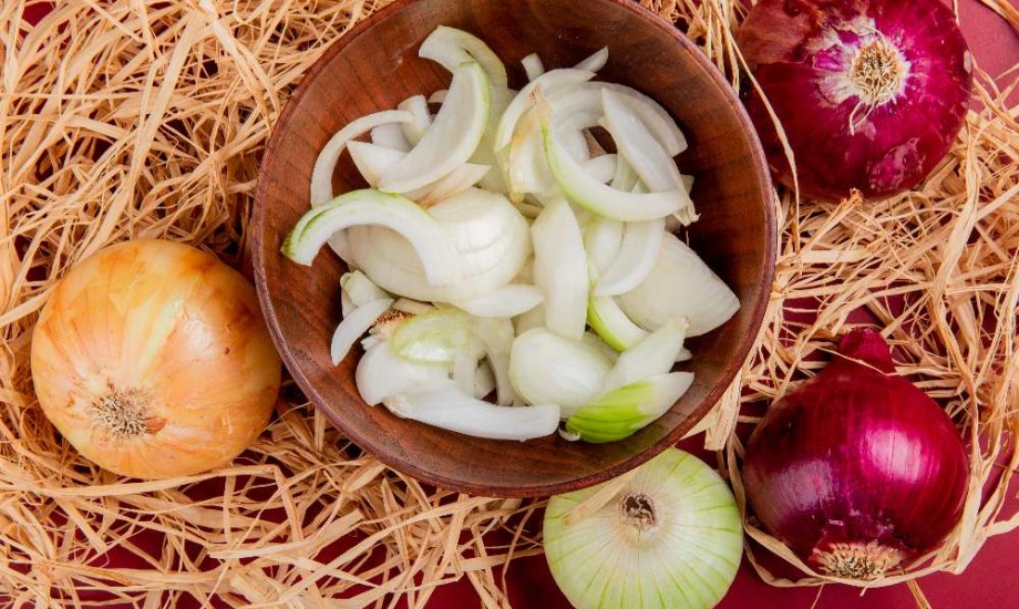 هل البصل آمن لمرضى القولون العصبي؟