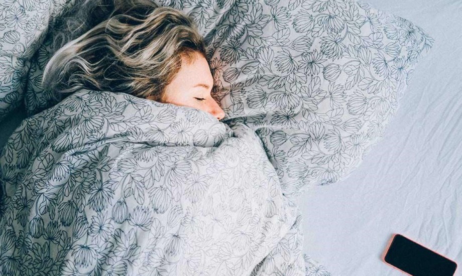 مخاطر النوم بالملابس الصوفية في الشتاء