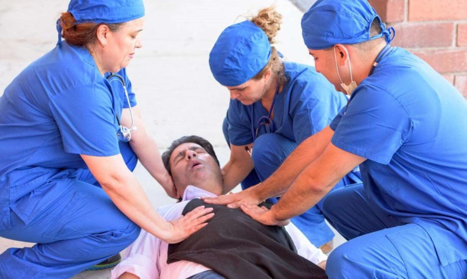 أعراض وأنواع غيبوبة السكري والاسعافات الأولية اللازمة