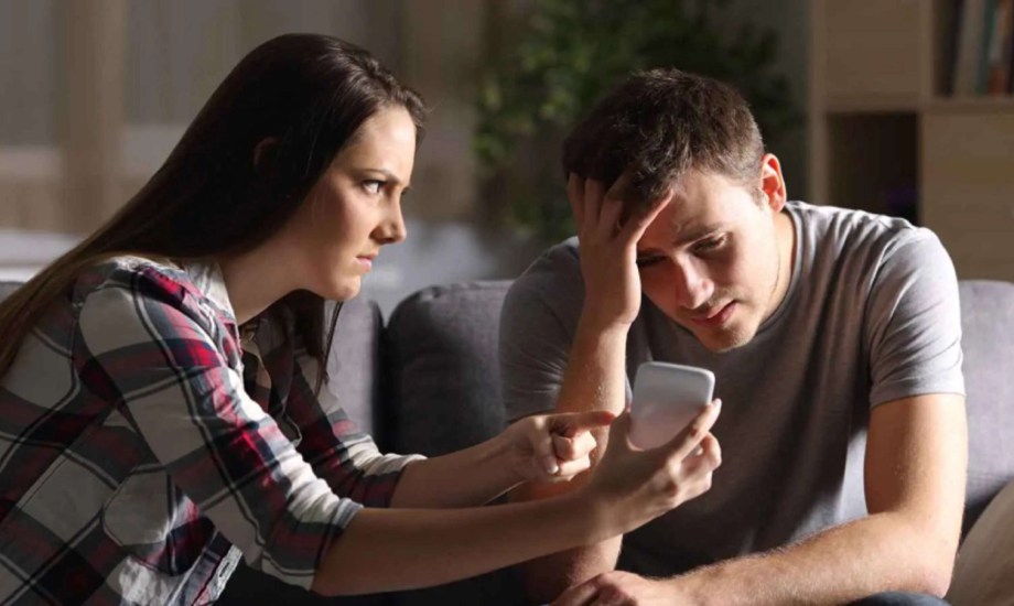 الآثار النفسية للخيانة الزوجية