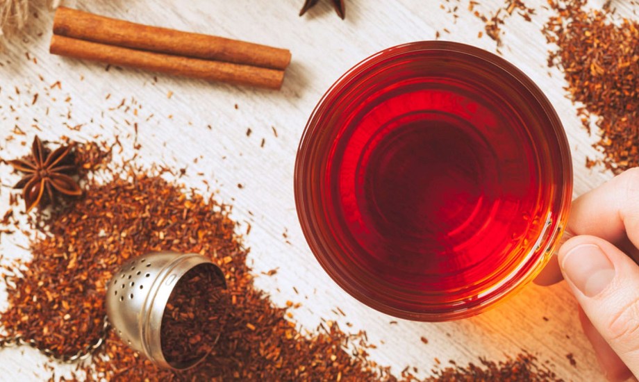 4 فوائد صحية لتناول شاي الرويبوس