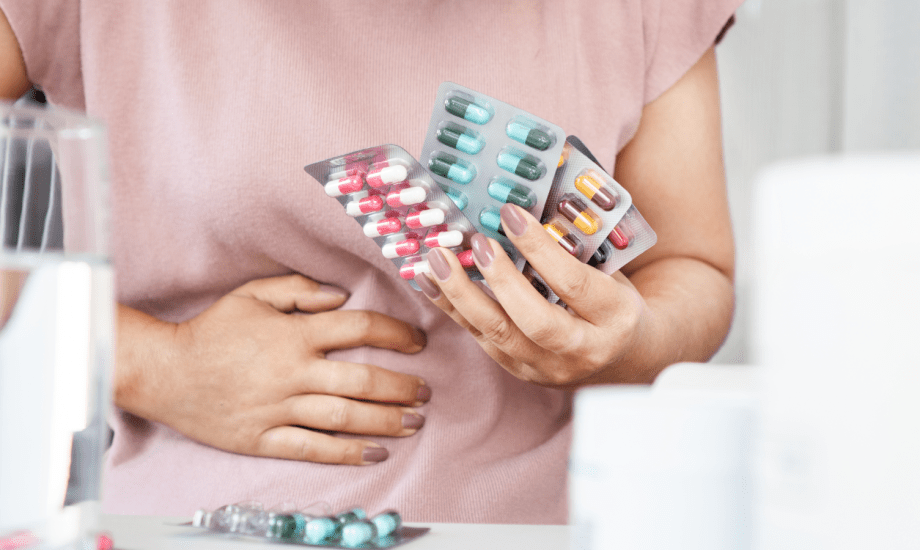 6 أطعمة مفيدة مع المضادات الحيوية لمنع الغثيان