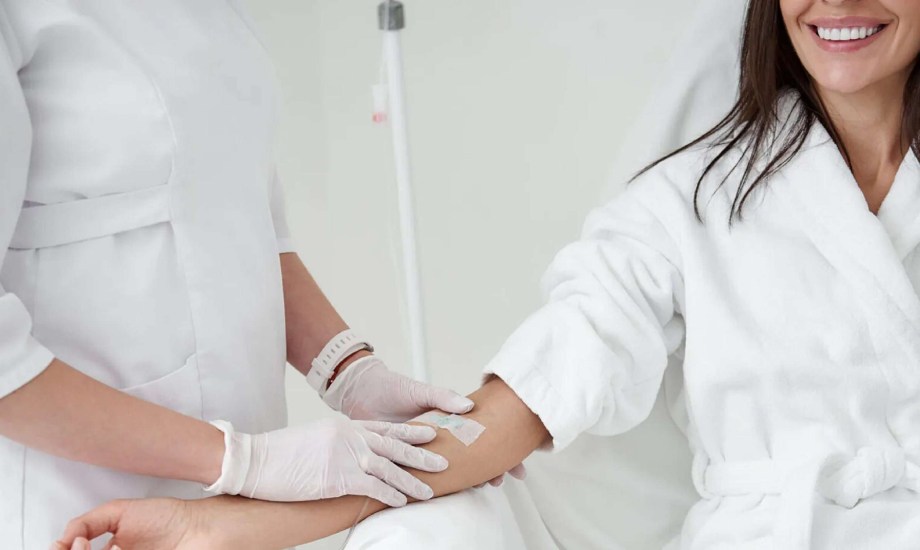 6 مراكز للعلاج بالحقن الوريدي في الإمارات