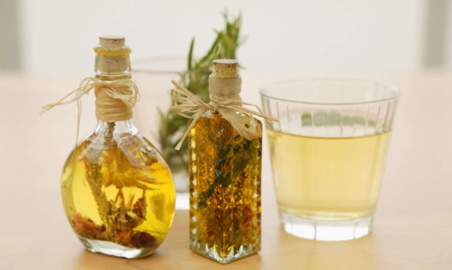 فوائد خل الأعشاب وكيفية تحضيره