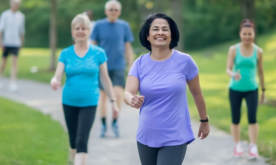 أهمية ممارسة المشي خلال الدورة الشهرية