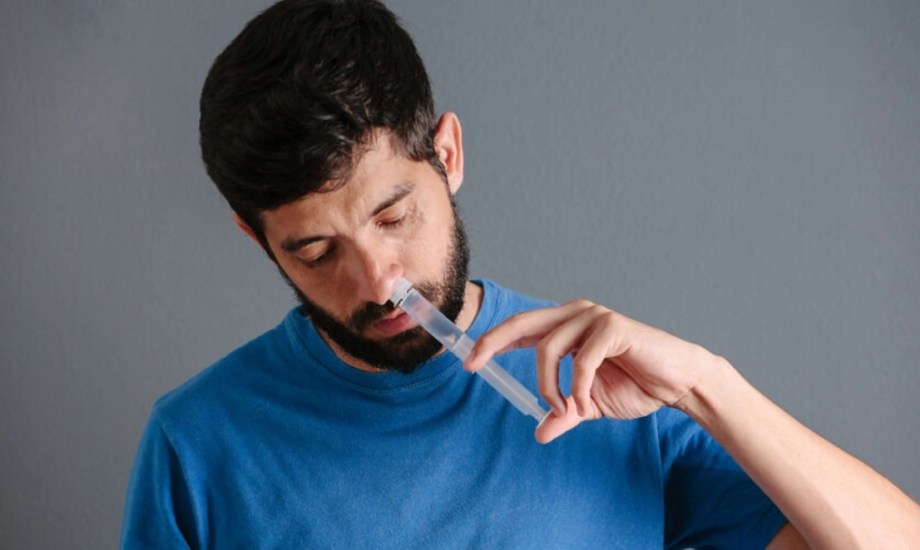 يُنصح باستخدام المحلول الملحي عالي التركيز 4 مرات يومياً