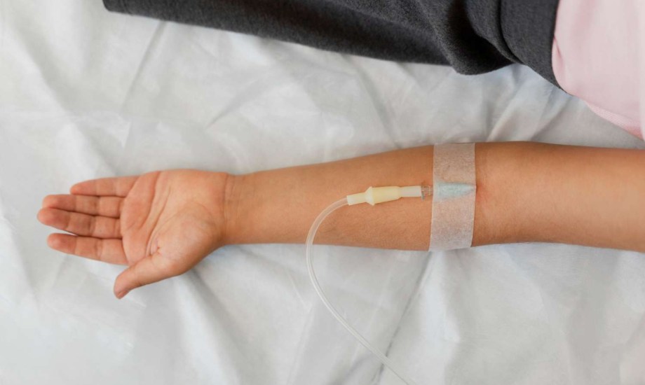 أفضل 3 مراكز تقدم محلول الفيتامينات الوريدية في السعودية