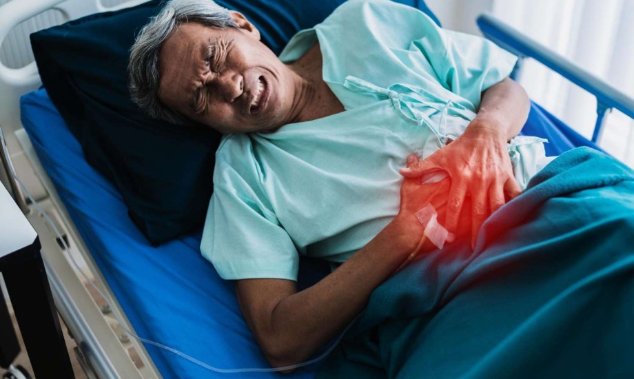 ما علاقة الكالسيوم بالوقاية من سرطان القولون لدى النساء؟