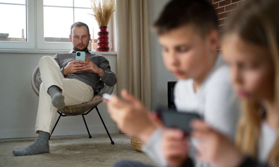 إدمان ألعاب الهاتف