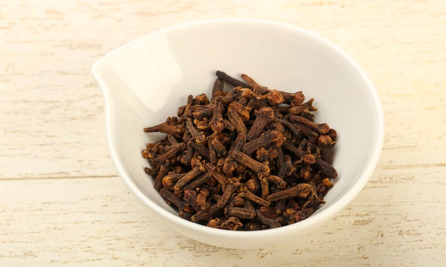 6 فوائد مذهلة للقرنفل مع الحليب