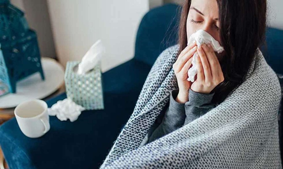 4 أطعمة يجب تجنبها عند الإصابة بنزلة برد