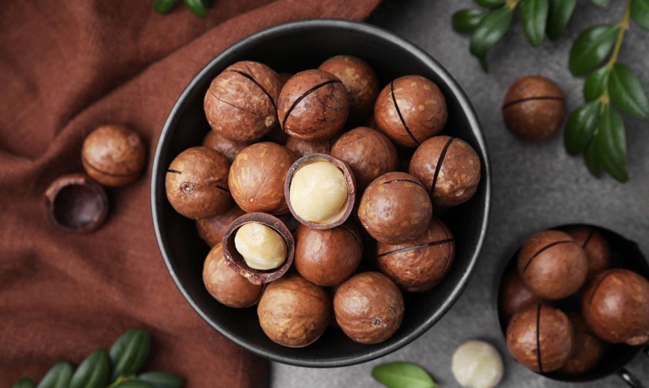 مكسرات المكاديميا تزيد من خطر زيادة الوزن