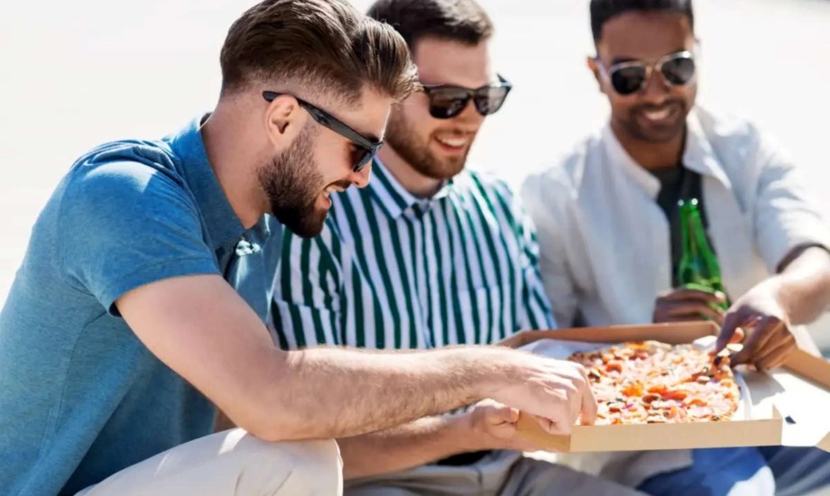 فوائد تناول الطعام تحت ضوء الشمس