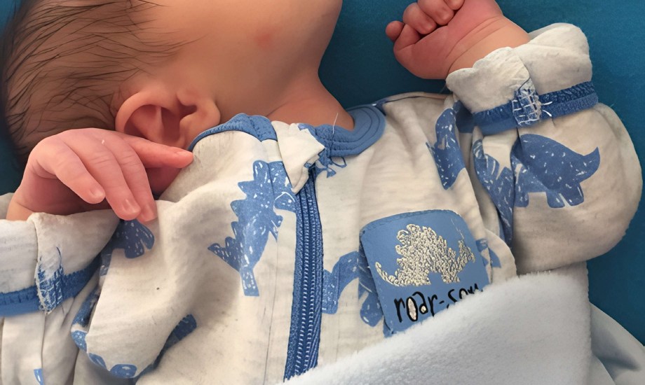 أسباب وعلاج متلازمة سانديفر عند الأطفال