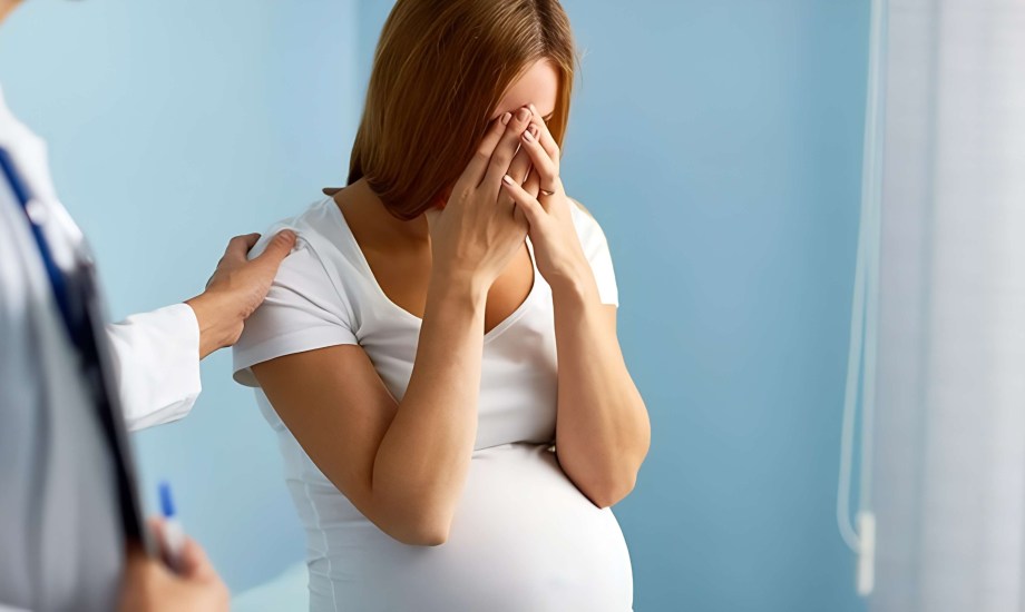 الغثيان الحاد أثناء الحمل يضاعف خطر الإصابة بالاكتئاب