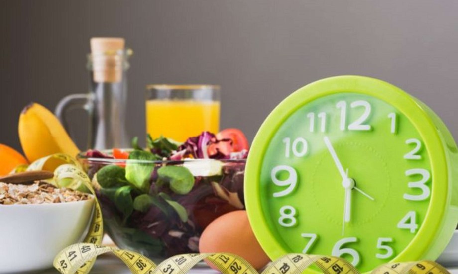 هل الصيام المتقطع آمن أثناء الرضاعة الطبيعية؟