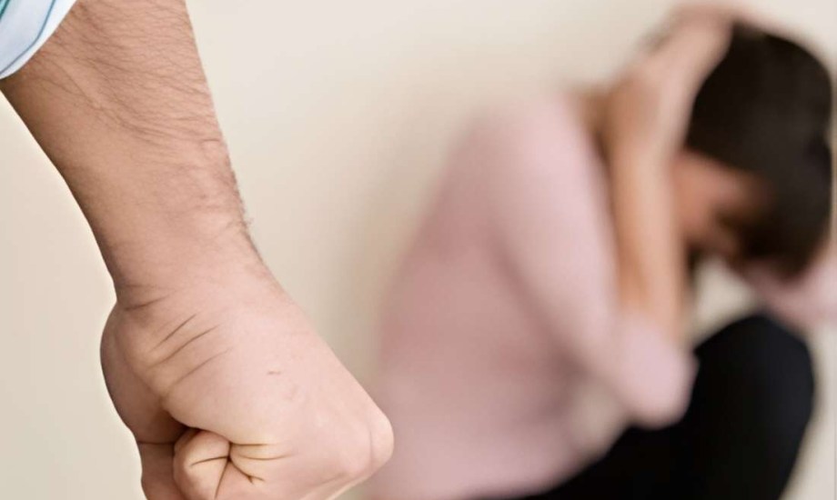 هل العنف الزوجي علامة على الاضطراب العقلي؟