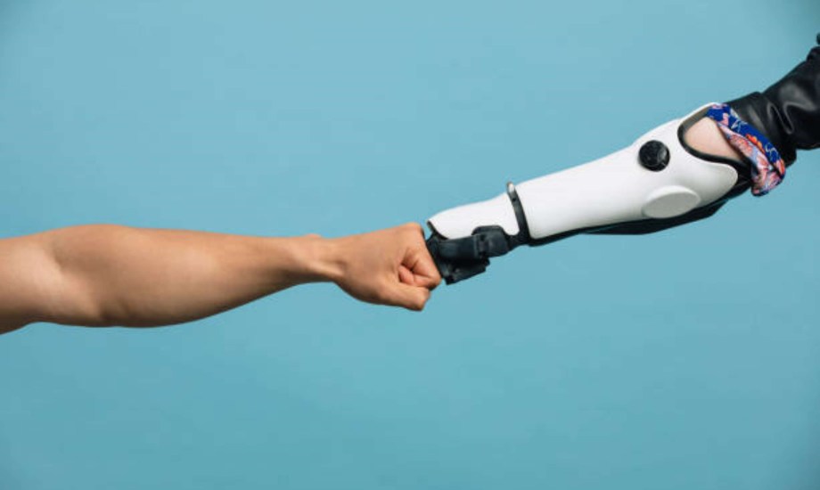 أنواع الأطراف الصناعية وكيفية استخدامها 