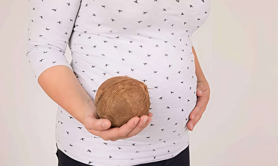 5 فوائد صحية للحم جوز الهند للمرأة الحامل