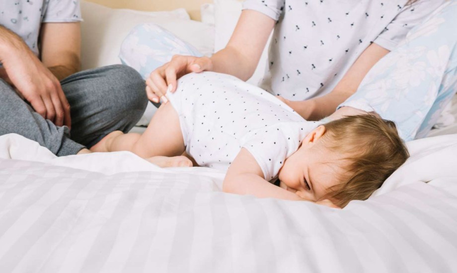 5 علاجات منزلية للإمساك عند الرضع