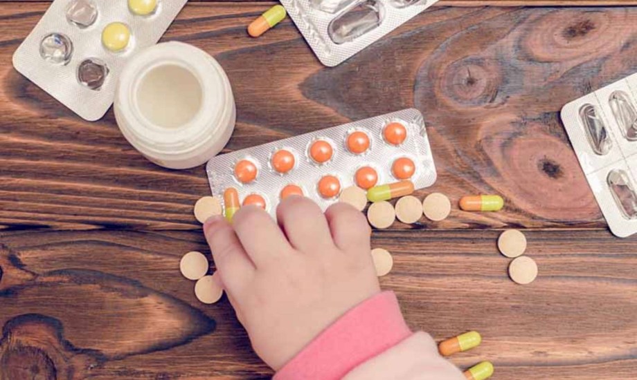 الآثار الجانبية لتناول الطفل جرعة زائدة من الأدوية