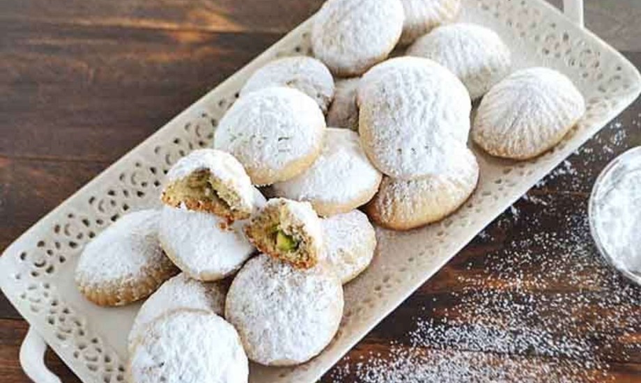 هل يمكن تناول المضادات الحيوية مع حلويات العيد الدسمة؟