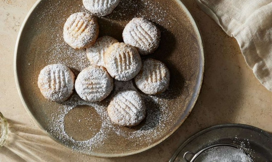 مخاطر تسببها السكريات في كعك العيد 