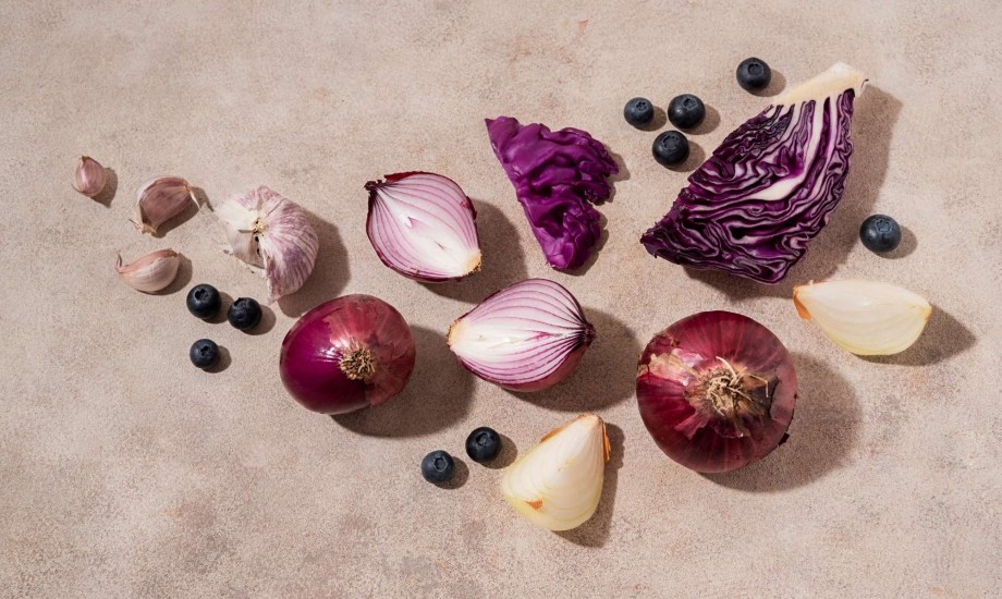 أطعمة ومشروبات لإزالة السموم من الجسم