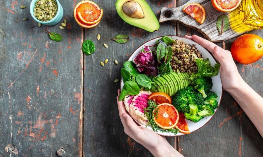 هل الأنظمة الغذائية النباتية تقلل خطر الوفاة؟