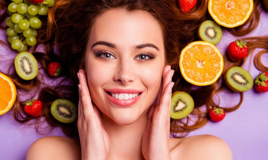 7 أطعمة لنضارة البشرة الدهنية