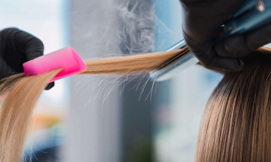 أضرار استخدام الطرق الحرارية والكيميائية على الشعر