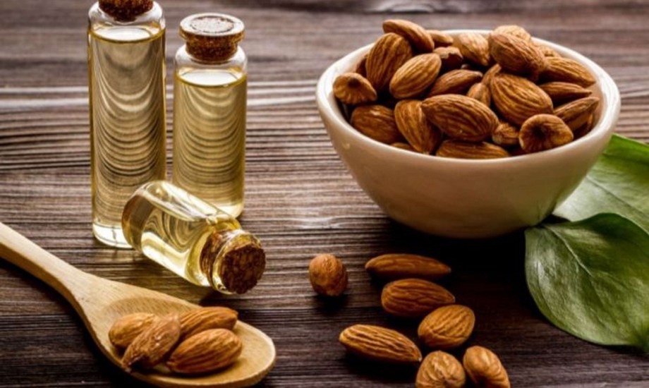 تأثير زيت اللوز على مستويات فيتامين د