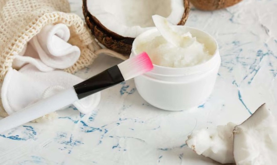 ماسكات طبيعية بزيت جوز الهند