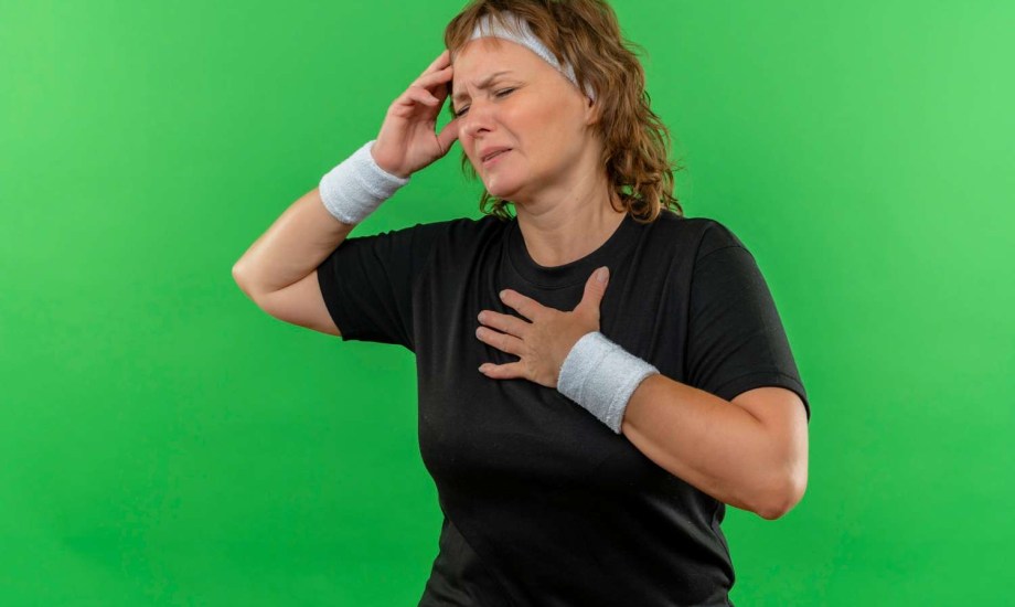 كيف تتصرف عند الإصابة بضيق التنفس المفاجئ؟