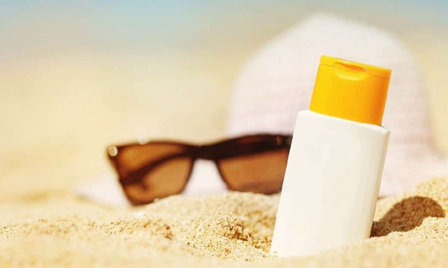 أفضل 5 أنواع "صن بلوك" للبشرة الدهنية في 2025