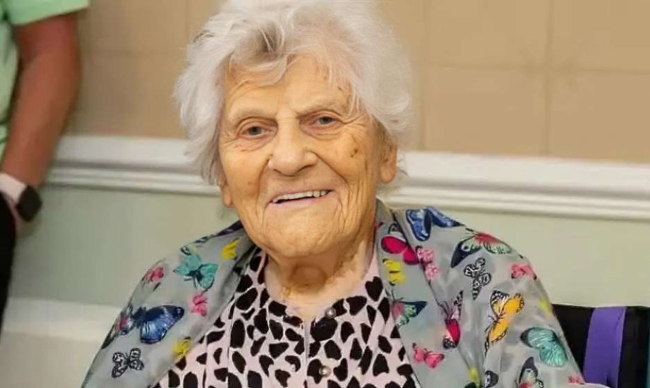 أكبر معمرة في العالم تكشف أسرار العمر الطويل