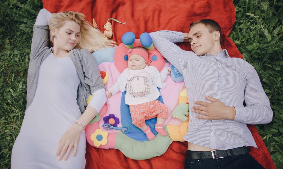 7 نصائح عملية لإنقاذ علاقتك الزوجية بعد الإنجاب